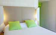 Bedroom 7 Campanile Montpellier Sud