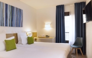 Bilik Tidur 7 Hotel Paris Louis Blanc