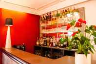 Quầy bar, cafe và phòng lounge Hotel Initial by Balladins La Roche-sur-Yon
