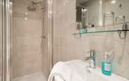 In-room Bathroom 7 New Steine