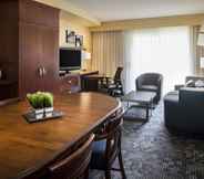 Bedroom 3 Courtyard by Marriott Kansas City Shawnee