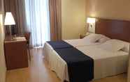 Kamar Tidur 7 Hotel RH Sorolla Centro