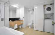 In-room Bathroom 6 Mantra Mackay