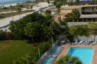 สระว่ายน้ำ South Beach Condo Hotel by Sunsational Beach Rentals