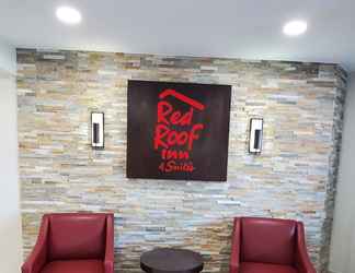 Lobi 2 Red Roof Inn & Suites Newport – Middletown, RI