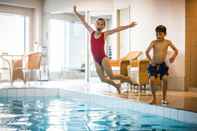 Swimming Pool Bolton Hotel