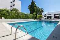 Swimming Pool Hotel Marfil