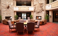 Lobby 5 Sawmill Creek by Cedar Point Resorts