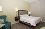 Bedroom 6 Hampton Inn Jacksonville I-10 West