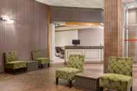 Lobby Travelodge by Wyndham Baie-Comeau