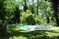 Swimming Pool Hotel Villa Ciconia