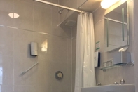 In-room Bathroom Ramada by Wyndham Crawley Gatwick