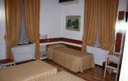 Bedroom 4 Piccolo Hotel