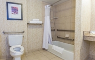 Phòng tắm bên trong 6 Hilton Garden Inn Providence Airport/Warwick
