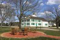 Common Space Old Sturbridge Inn and Reeder Family Lodges