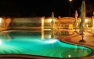 Hồ bơi 2 Hotel Villa Letan