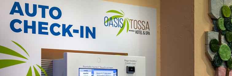 Lobi Hotel GHT Oasis Tossa & Spa