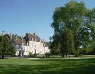 Exterior 2 Château De Vault De Lugny