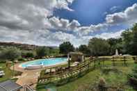 Swimming Pool Hotel La Meridiana