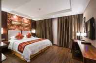 Bedroom Redwall Hotel