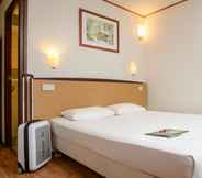 Bedroom 6 Campanile Hotel Breda