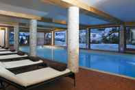 Swimming Pool Hotel Carlina