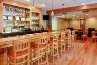 Bar, Kafe dan Lounge Meadowbrook Inn