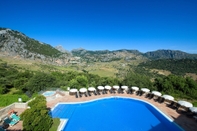 Swimming Pool Hotel Fuerte Grazalema