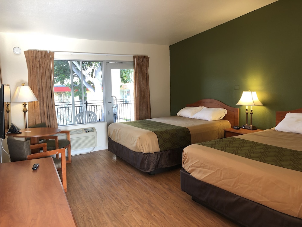 Bilik Tidur Econo Lodge Inn and Suites Oakland Airport