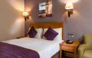 Kamar Tidur 6 The Durley Dean Hotel