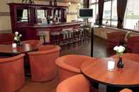 Quầy bar, cafe và phòng lounge Fletcher Hotel Steenwijk