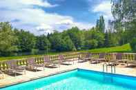 Swimming Pool Château Sainte Sabine