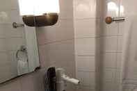 Toilet Kamar Hotel Aurelia