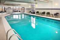 Swimming Pool Hampton Inn & Suites Parker