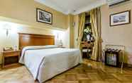 Bedroom 3 Luxury Rooms H 2000 Roma