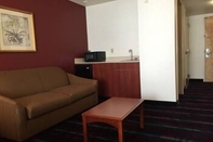 Common Space Budget Inn San Leandro