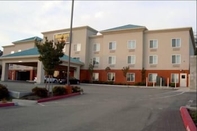 Bên ngoài Budget Inn San Leandro