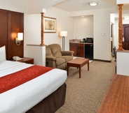 Bedroom 4 Comfort Suites Redlands