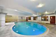 Swimming Pool Comfort Suites Redlands