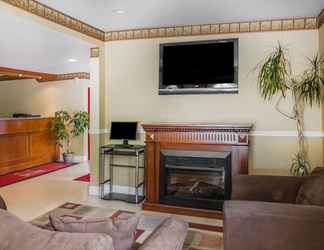 Sảnh chờ 2 Econo Lodge Inn & Suites Old Saybrook Westbrook