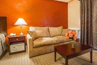 Ruang Umum Econo Lodge Inn & Suites Old Saybrook Westbrook