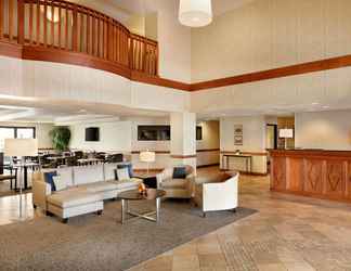 Lobby 2 Wingate by Wyndham Parkersburg/Vienna