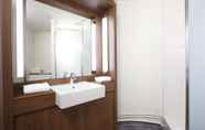 Toilet Kamar 7 Campanile Chantilly