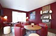 Bar, Kafe, dan Lounge 4 Campanile Meaux