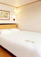 BEDROOM Hotel Campanile Livry Gargan