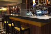 Bar, Kafe dan Lounge Hotel Kyriad Argenteuil