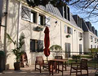 Bangunan 2 Hotel Kyriad Argenteuil