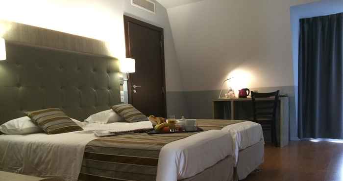 Bilik Tidur Hotel Kyriad Argenteuil