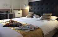 Bilik Tidur 5 Hotel Kyriad Argenteuil