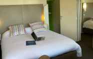 Kamar Tidur 3 Hotel Campanile Amiens - Glisy